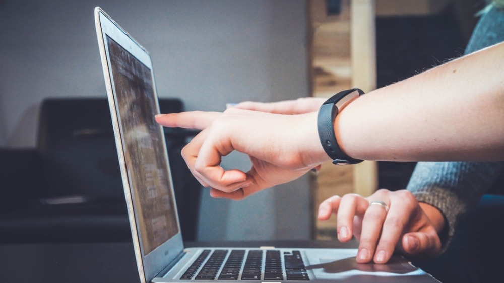 Thumbnail for 10 things every intranet should have