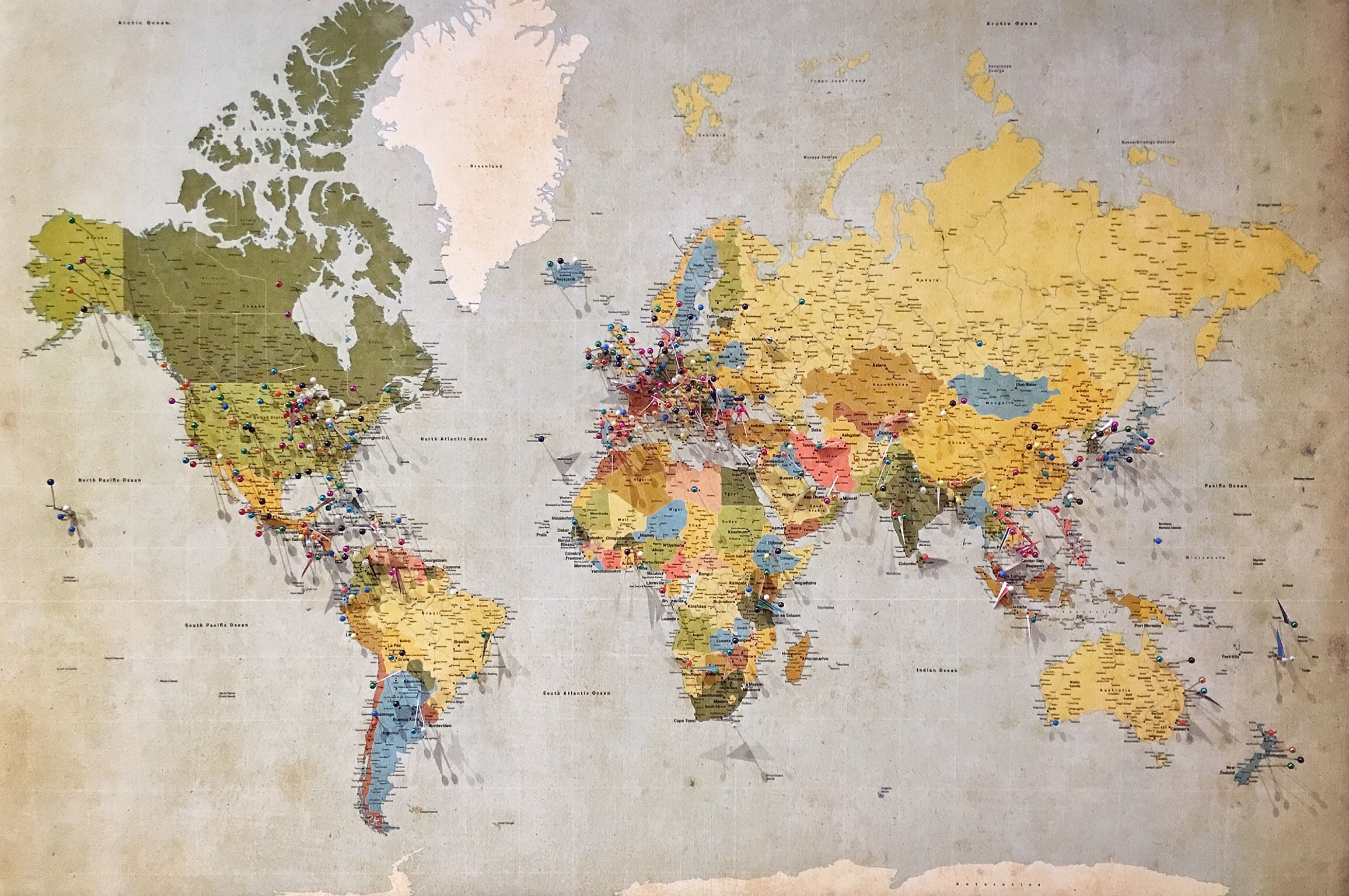 Featured image for How to manage a global workforce: 9 essential tips